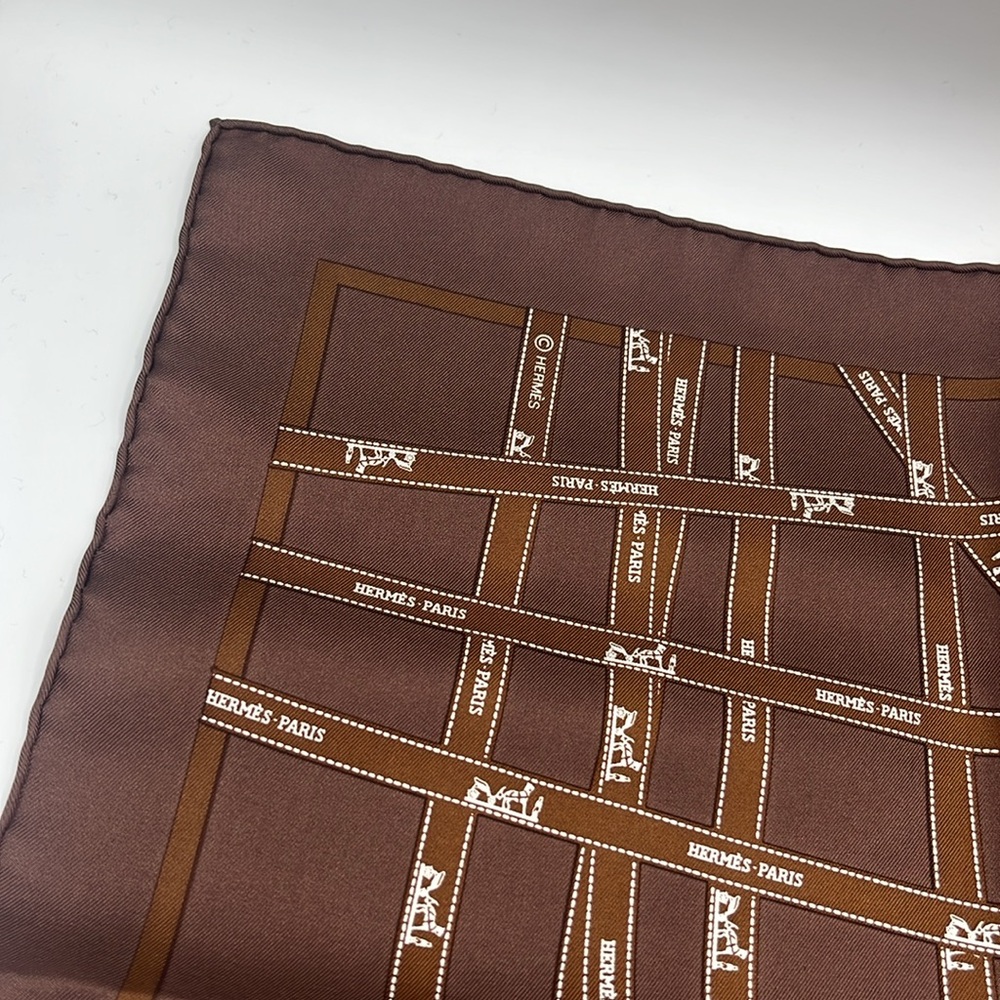 Hermes Ribbon Scarf and Box 16.5” x 16.5” - Picture 4 of 12